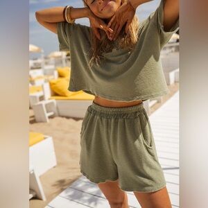 Easy Clothes Khaki Callie Set
